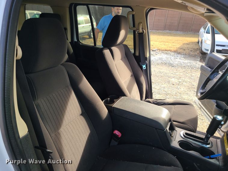 image for item JG9538 2010 Ford Explorer XLT  SUV