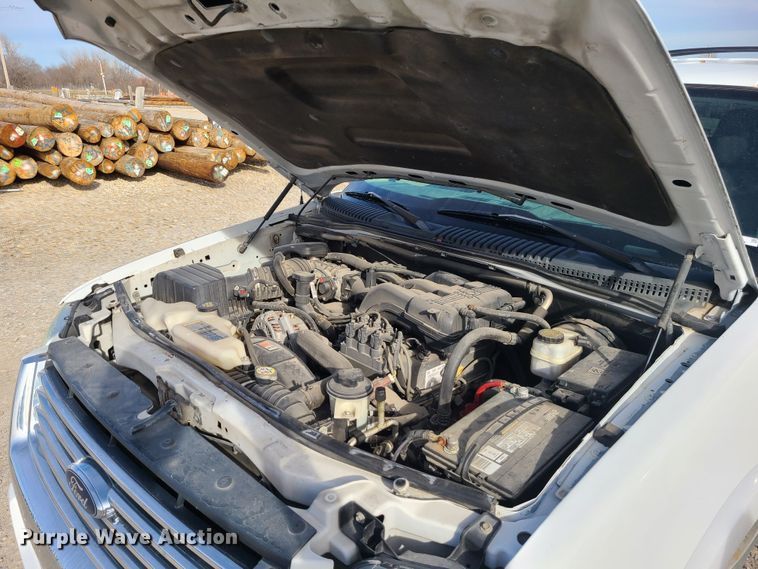 image for item JG9538 2010 Ford Explorer XLT  SUV