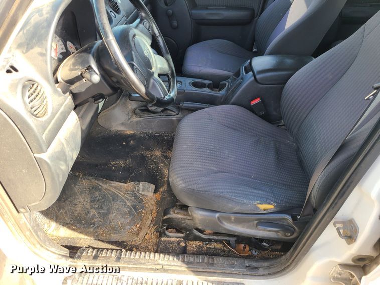 image for item JG9539 2002 Jeep Liberty  SUV