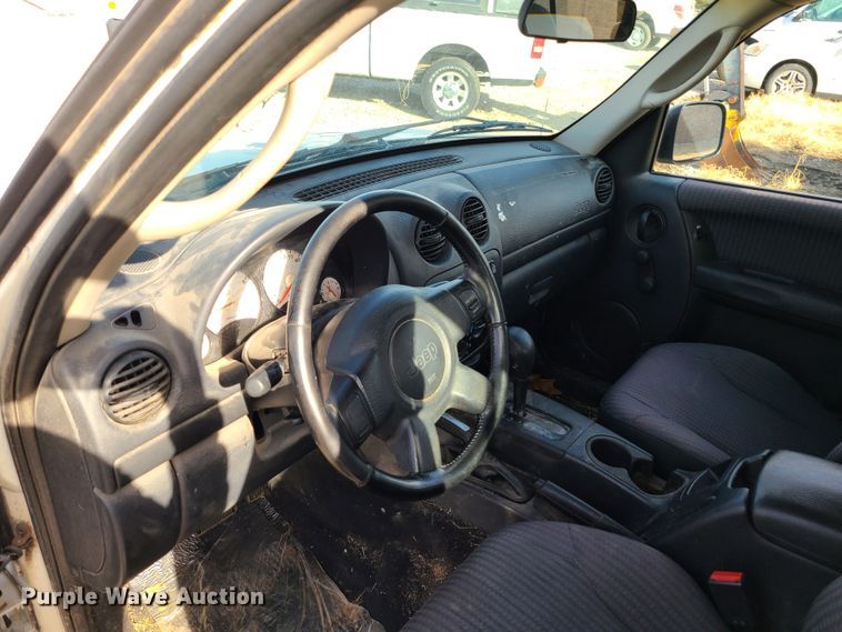 image for item JG9539 2002 Jeep Liberty  SUV