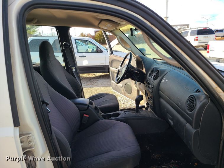 image for item JG9539 2002 Jeep Liberty  SUV