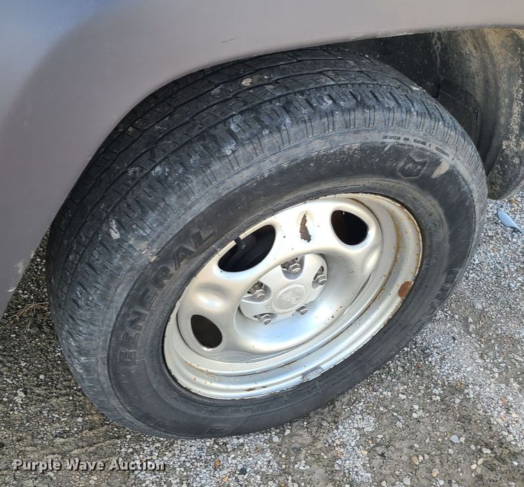 image for item JG9539 2002 Jeep Liberty  SUV