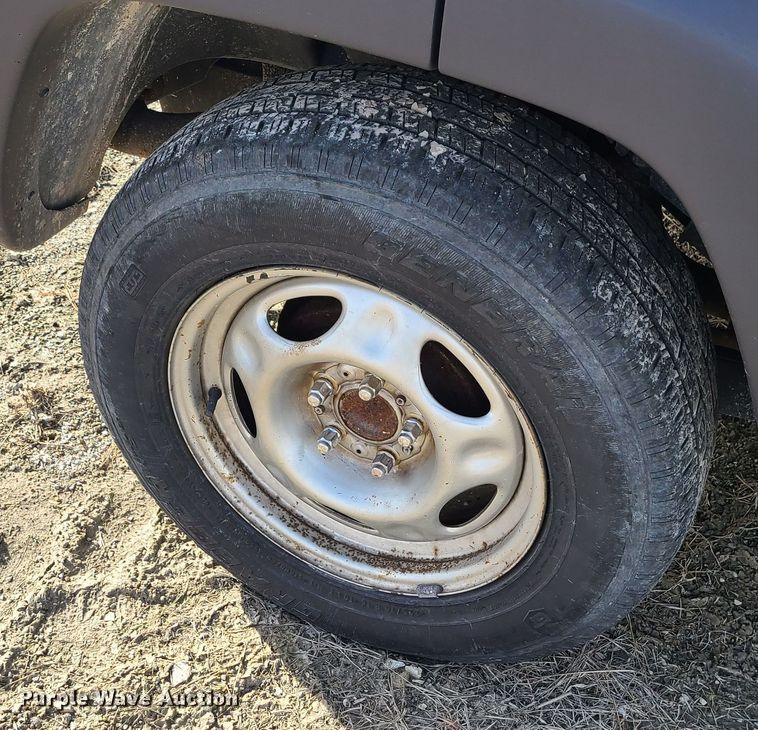 image for item JG9539 2002 Jeep Liberty  SUV