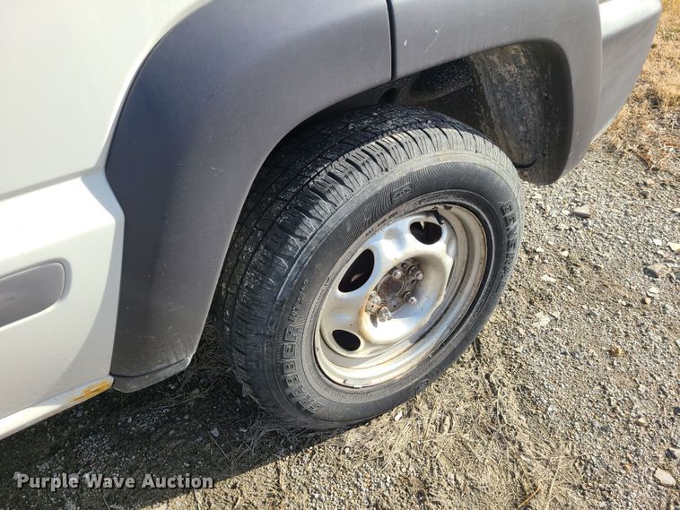 image for item JG9539 2002 Jeep Liberty  SUV