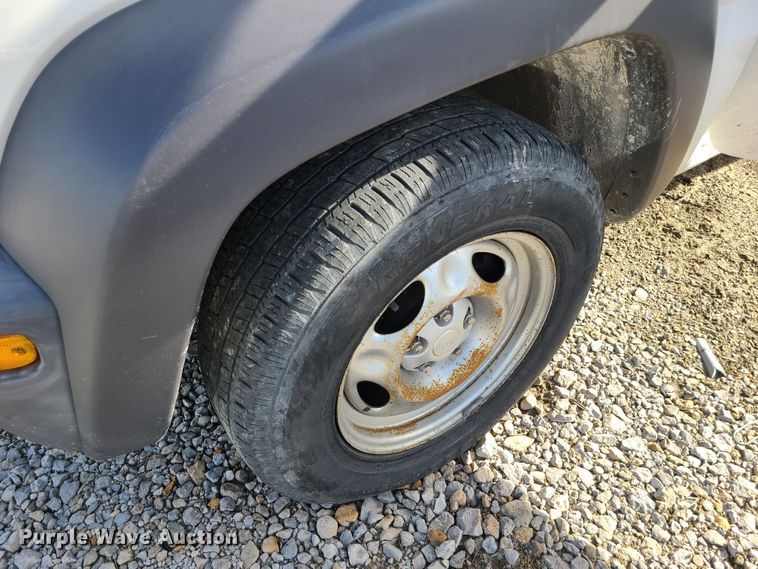 image for item JG9539 2002 Jeep Liberty  SUV