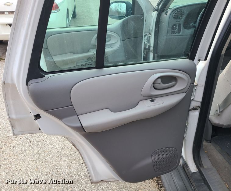 image for item JG9546 2008 Chevrolet TrailBlazer LS  SUV