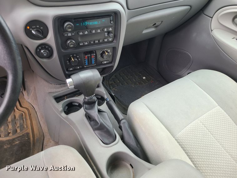 image for item JG9546 2008 Chevrolet TrailBlazer LS  SUV