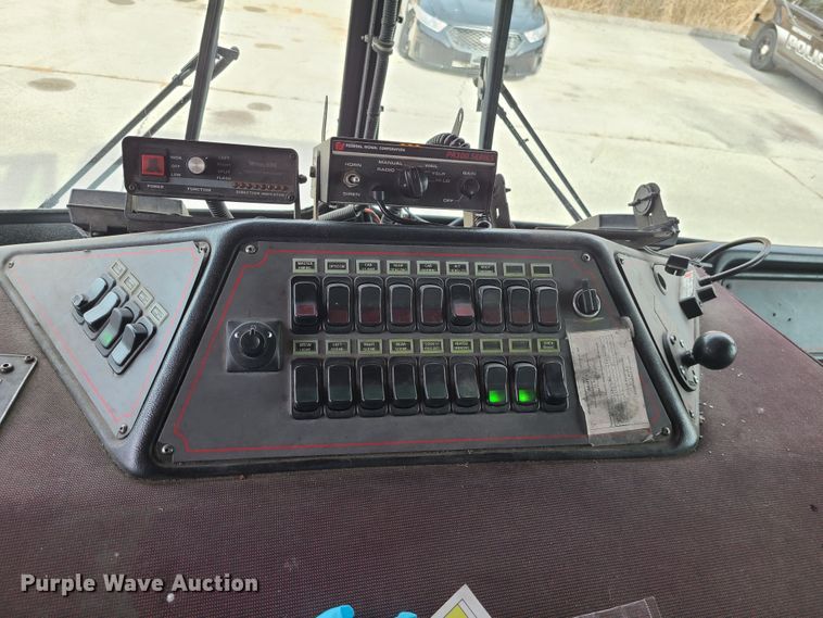 image for item JG9551 2007 Sutphen  fire truck