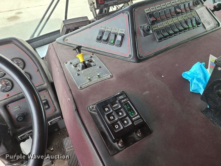 image for item JG9551 2007 Sutphen  fire truck