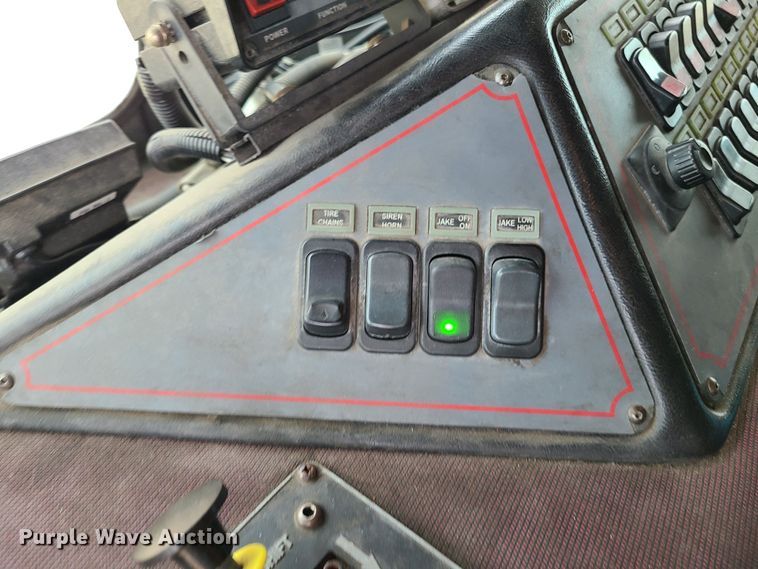 image for item JG9551 2007 Sutphen  fire truck