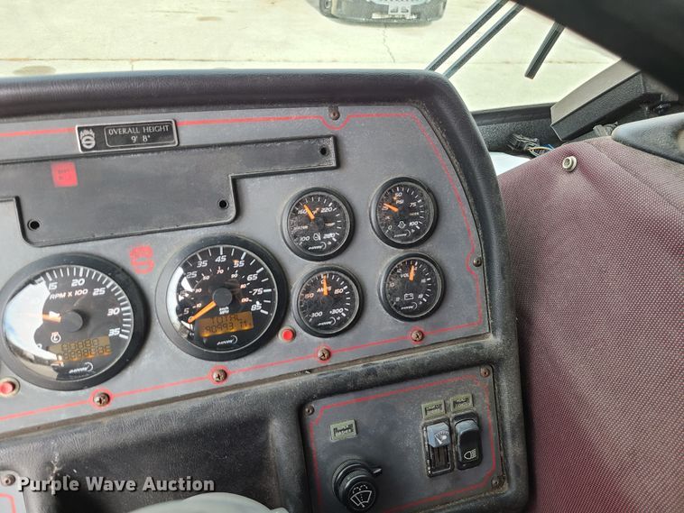 image for item JG9551 2007 Sutphen  fire truck