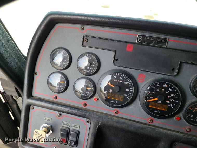 image for item JG9551 2007 Sutphen  fire truck