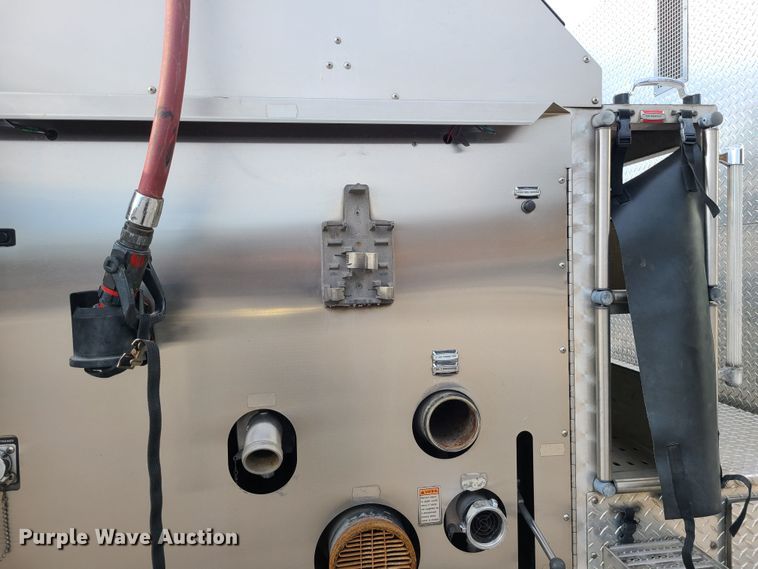 image for item JG9551 2007 Sutphen  fire truck