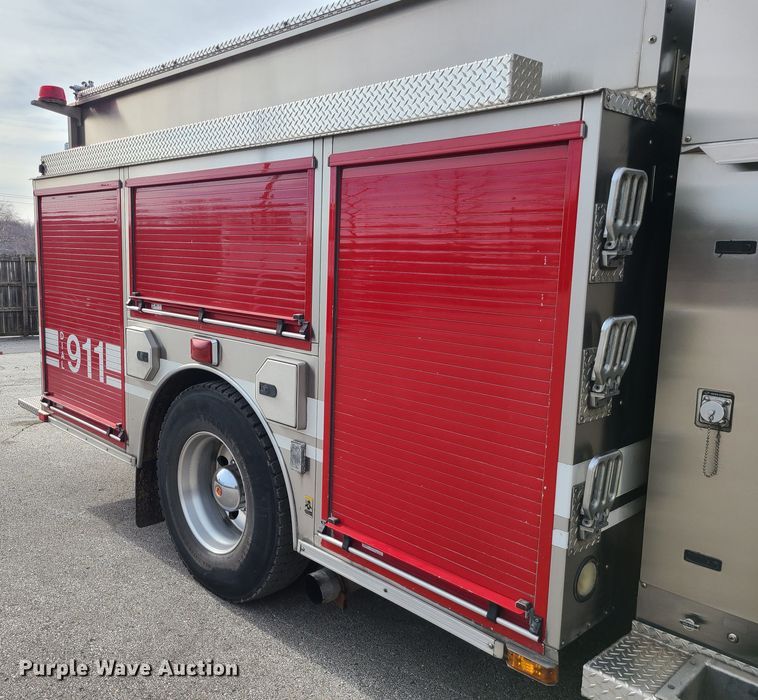 image for item JG9551 2007 Sutphen  fire truck