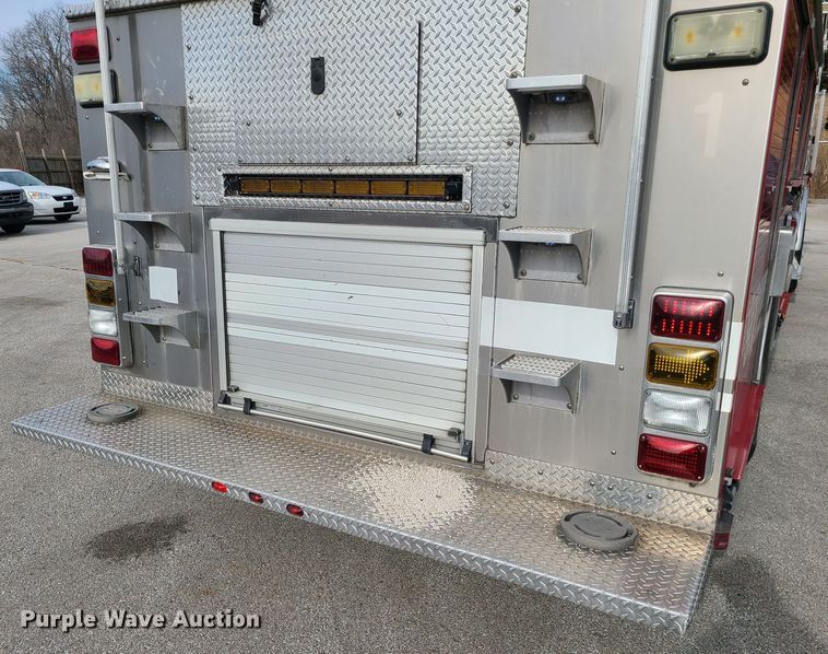 image for item JG9551 2007 Sutphen  fire truck