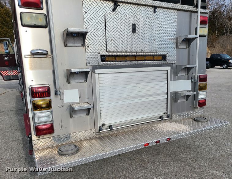 image for item JG9551 2007 Sutphen  fire truck