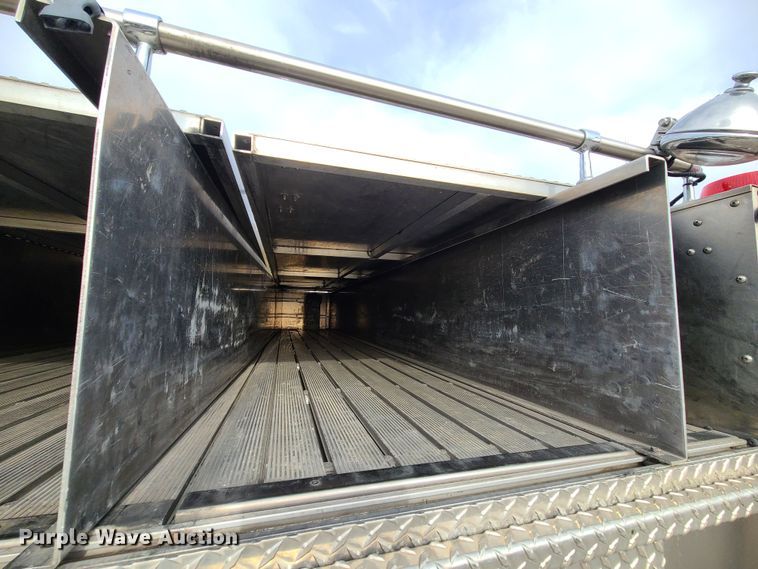 image for item JG9551 2007 Sutphen  fire truck