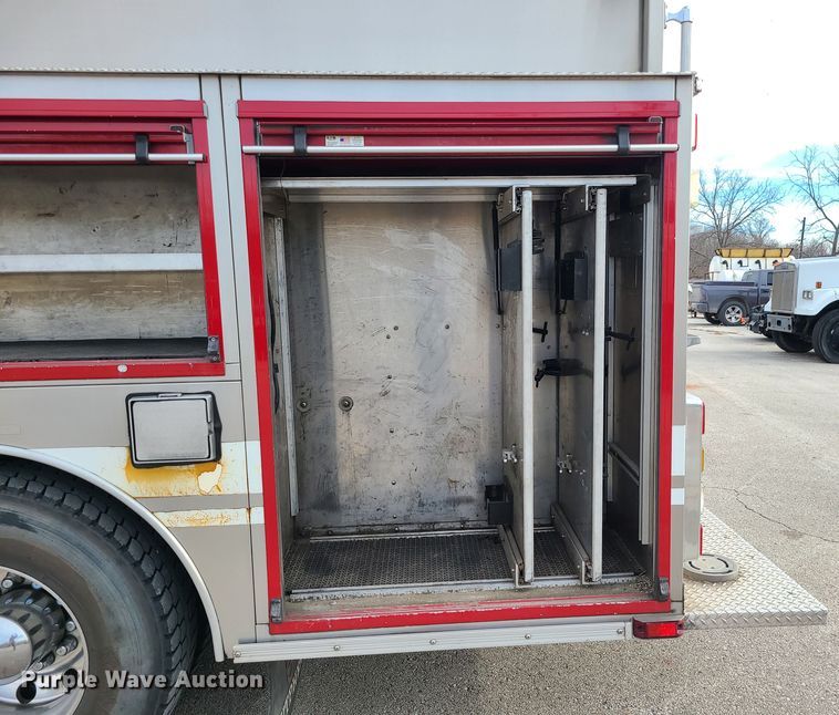 image for item JG9551 2007 Sutphen  fire truck