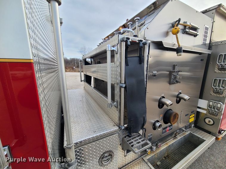 image for item JG9551 2007 Sutphen  fire truck