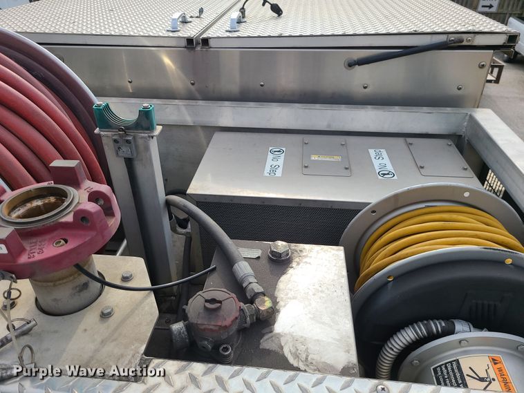 image for item JG9551 2007 Sutphen  fire truck