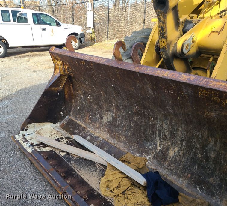 image for item JG9554 1991 Caterpillar 926E  wheel loader