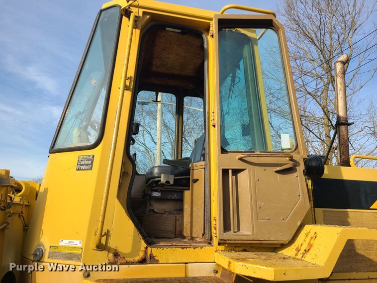 image for item JG9554 1991 Caterpillar 926E  wheel loader