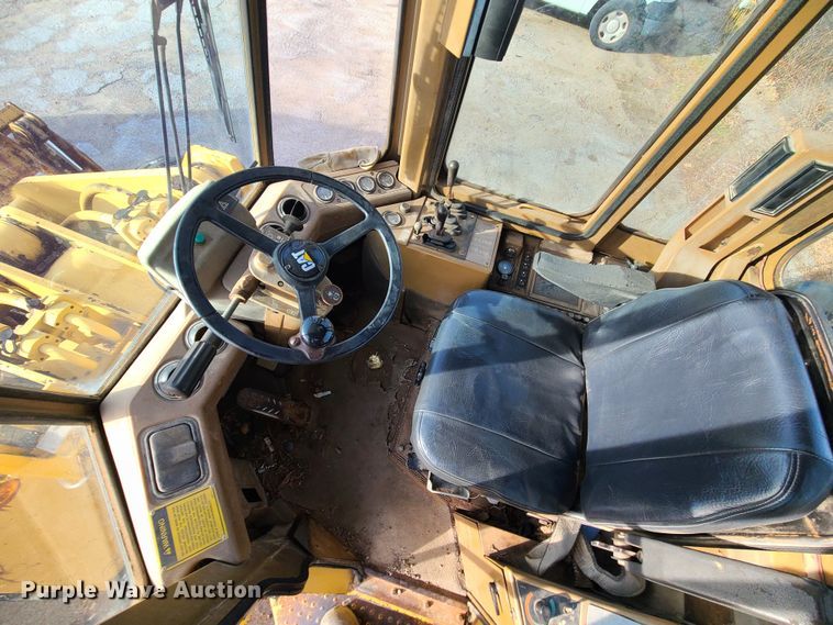 image for item JG9554 1991 Caterpillar 926E  wheel loader