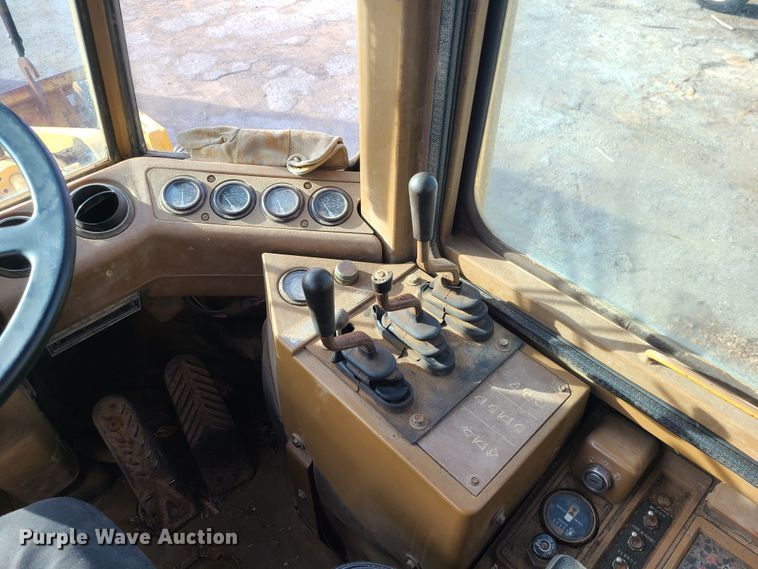 image for item JG9554 1991 Caterpillar 926E  wheel loader