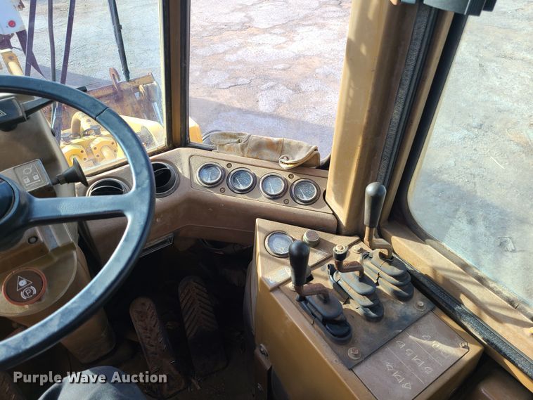 image for item JG9554 1991 Caterpillar 926E  wheel loader