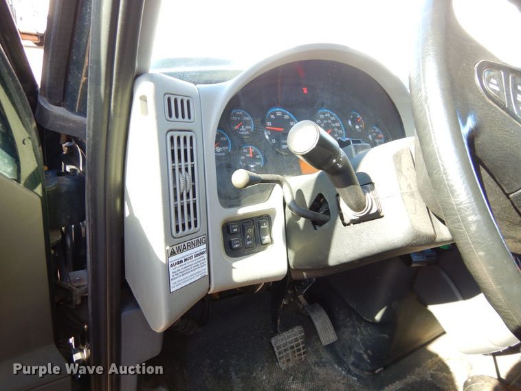 image for item JK9154 2008 International WorkStar 7300  dump truck