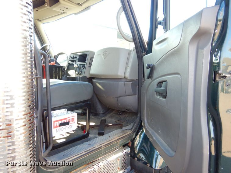 image for item JK9154 2008 International WorkStar 7300  dump truck