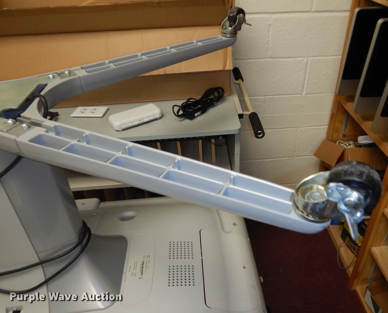 image for item JQ9938 (3) Smart ST442i tables