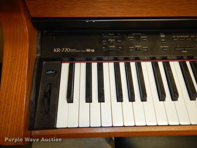 image for item JQ9939 Roland KR770  digital piano