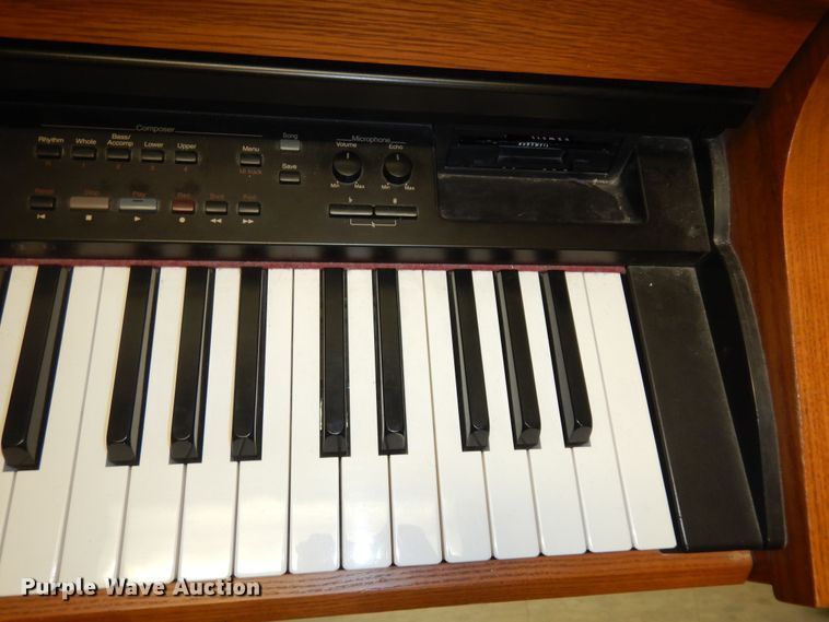 image for item JQ9939 Roland KR770  digital piano