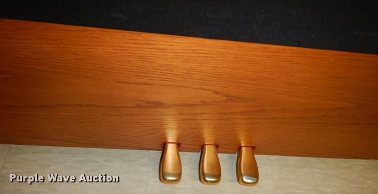 image for item JQ9939 Roland KR770  digital piano