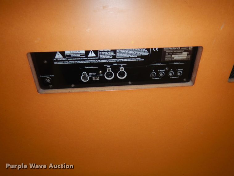 image for item JQ9939 Roland KR770  digital piano