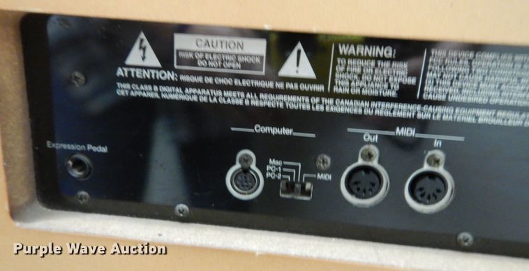 image for item JQ9939 Roland KR770  digital piano