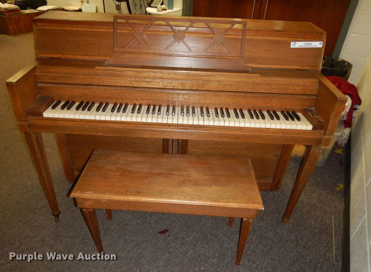 image for item JQ9940 Wurlitzer  upright piano