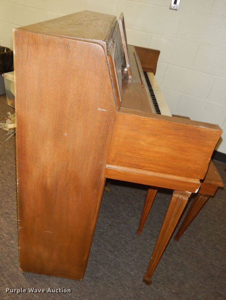 image for item JQ9940 Wurlitzer  upright piano