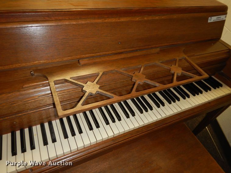 image for item JQ9940 Wurlitzer  upright piano