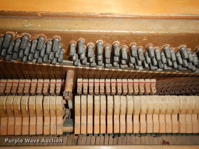 image for item JQ9940 Wurlitzer  upright piano
