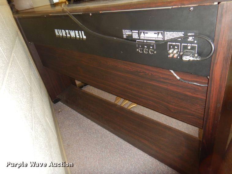 image for item JQ9941 Kurzweil Mark 10  digital piano