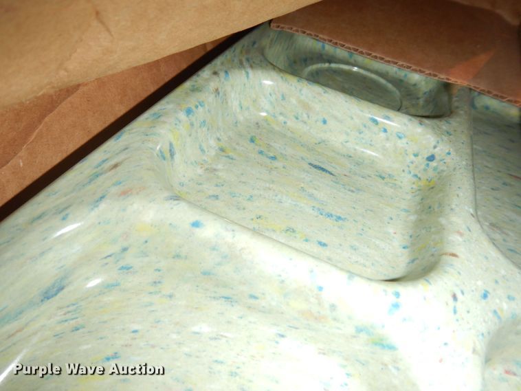 image for item JQ9943 Approximately 400 compartment trays