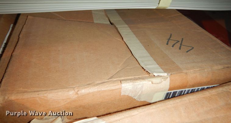 image for item JQ9943 Approximately 400 compartment trays