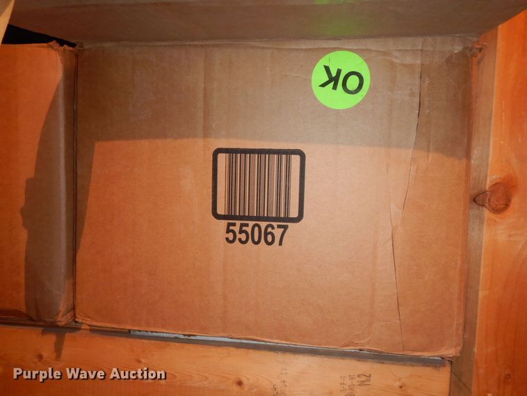 image for item JQ9943 Approximately 400 compartment trays