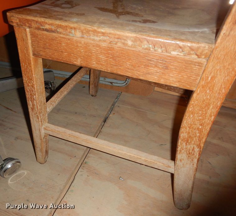 image for item JQ9944 (9) chairs