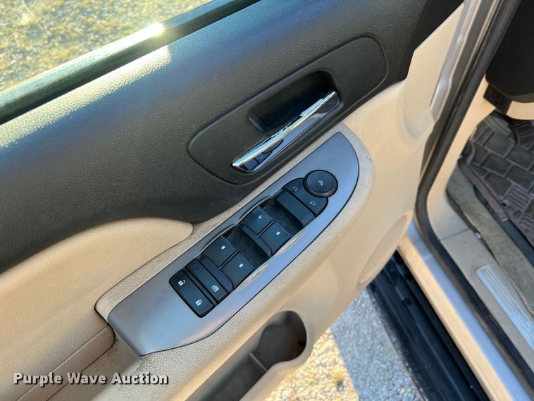 image for item JU9691 2007 Chevrolet Tahoe LS  SUV