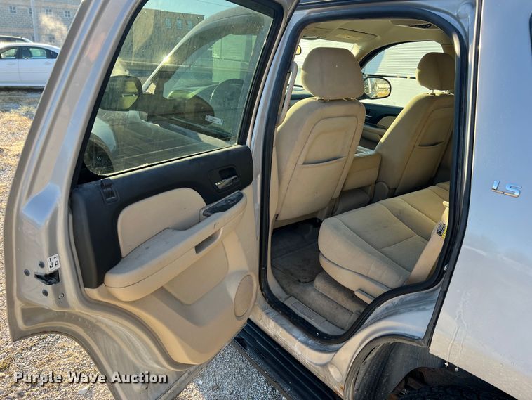 image for item JU9691 2007 Chevrolet Tahoe LS  SUV