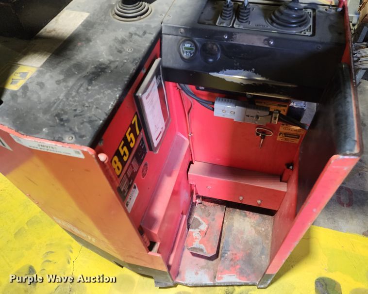 image for item JW9781 Schaeff C30MRF36T189  forklift