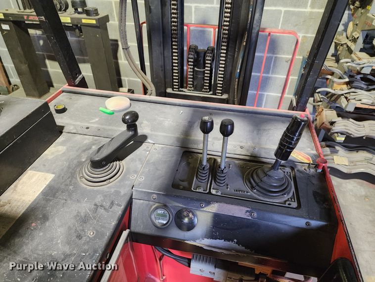 image for item JW9781 Schaeff C30MRF36T189  forklift